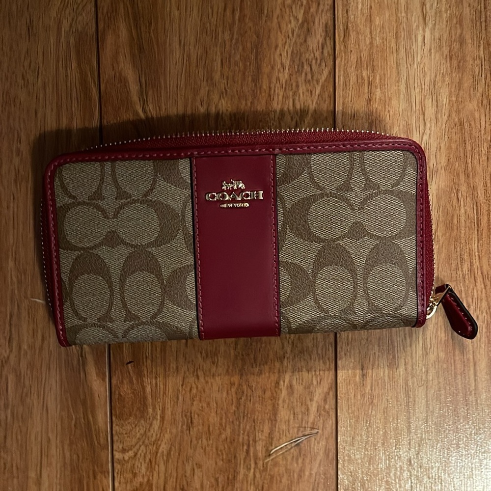 Coach Signature Wallet